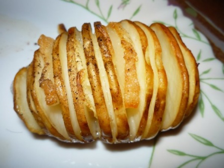 Картофель в фольге с салом. Быстро и вкусно